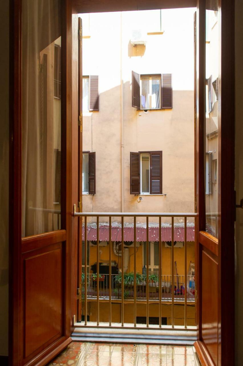 Domus Candia, Rome
